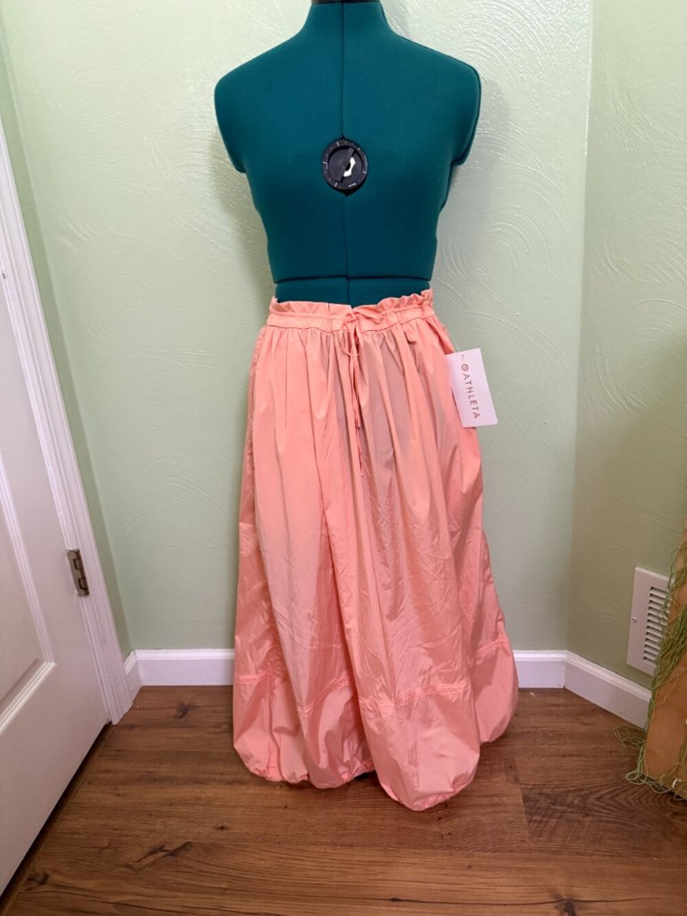 Athleta Trade Winds Maxi Skirt – Guava – New With Tags – Water & Wind Resistant - Picture 4 of 11
